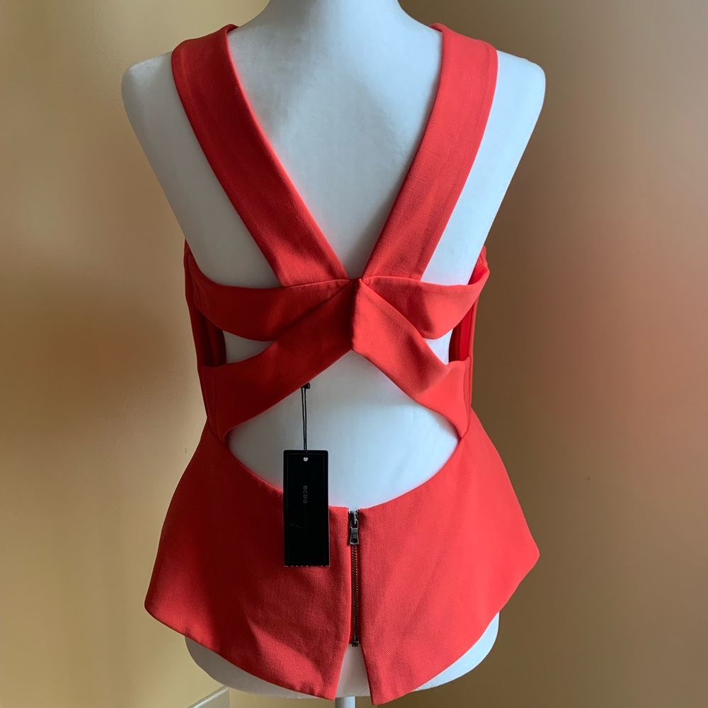 NEW BCBG Makenlee Top! Size M - Poppy Color!